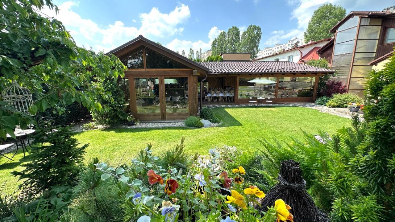 Wellness Penzion Vila Mery Poprad Ngoại thất bức ảnh