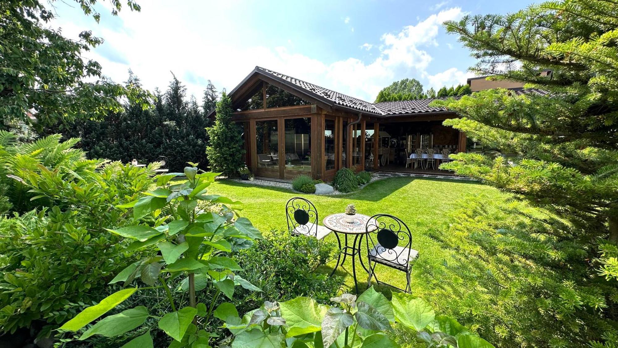 Wellness Penzion Vila Mery Poprad Ngoại thất bức ảnh