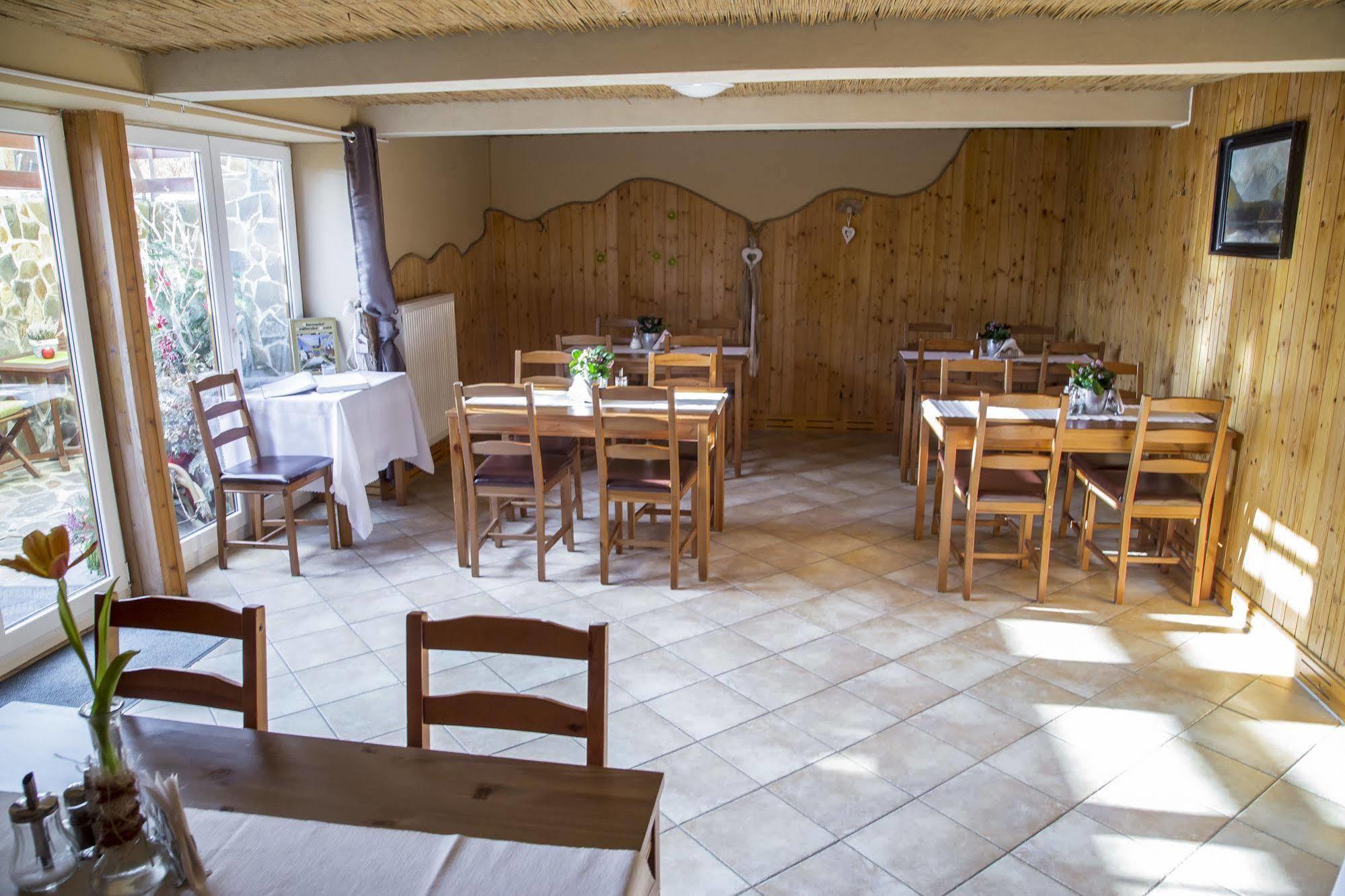 Wellness Penzion Vila Mery Poprad Ngoại thất bức ảnh