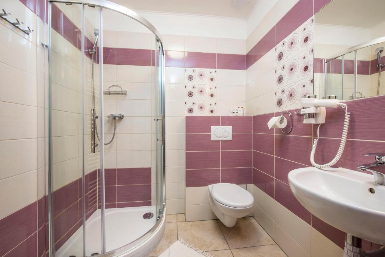 Wellness Penzion Vila Mery Poprad Ngoại thất bức ảnh