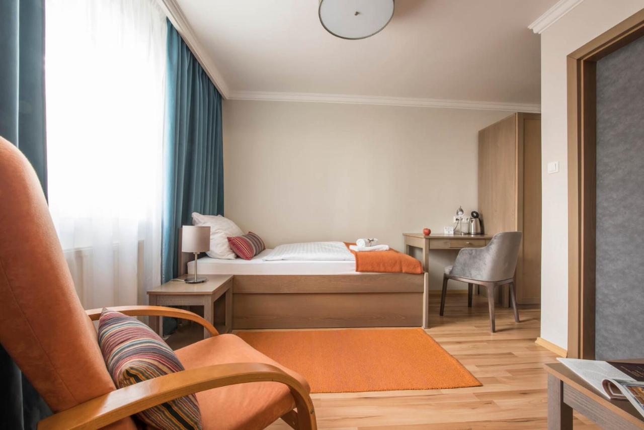Wellness Penzion Vila Mery Poprad Ngoại thất bức ảnh